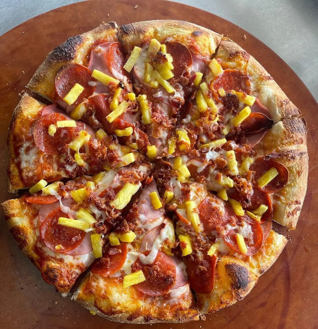 Pizza from Slice on Wheels