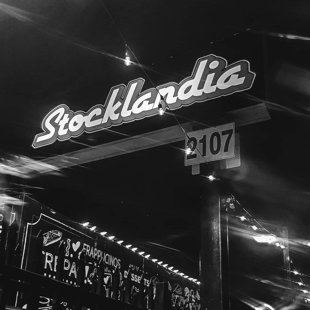 Stocklandia Logo at night